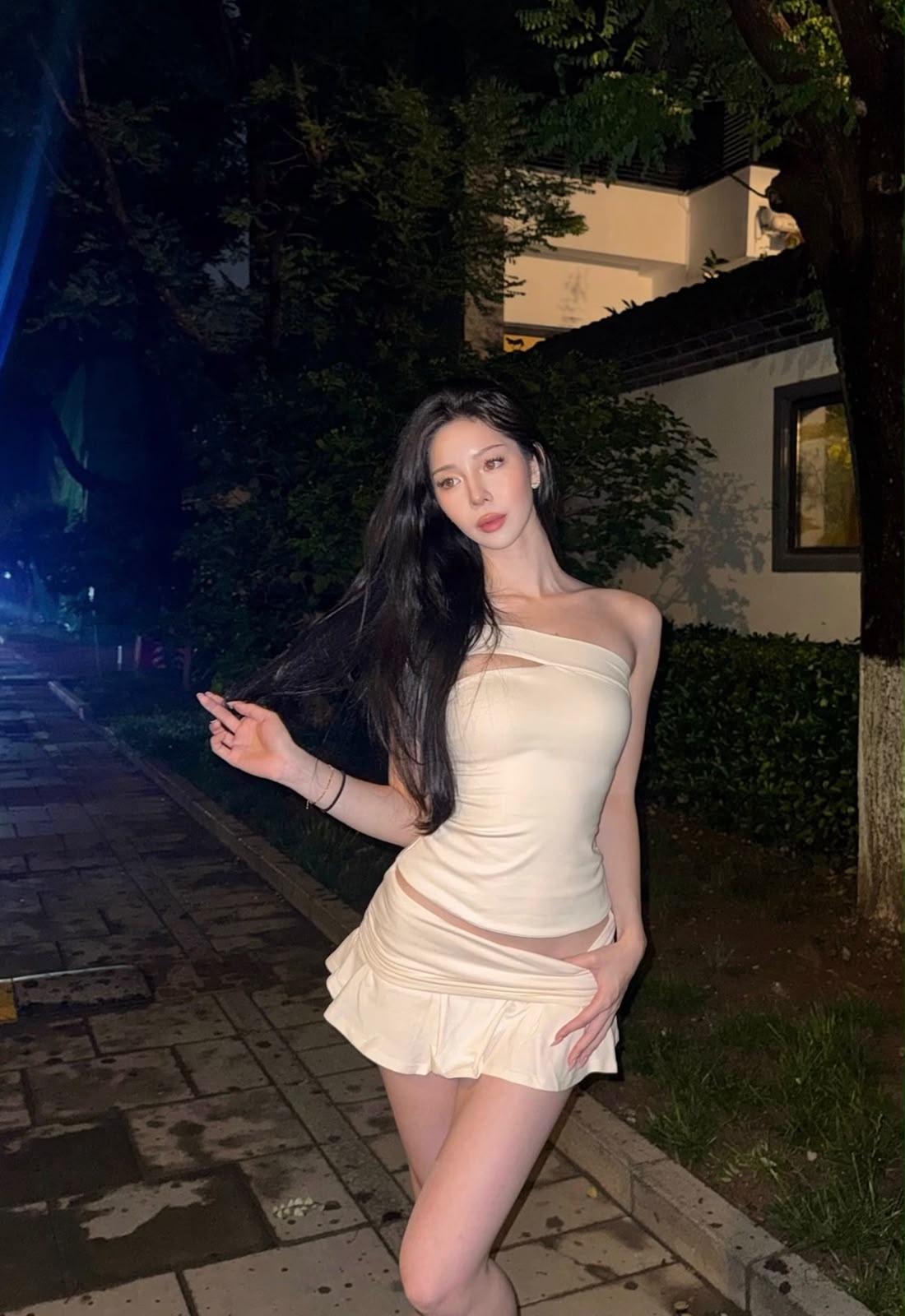 קאנג ירושלים בחורה מדליקה פצצה